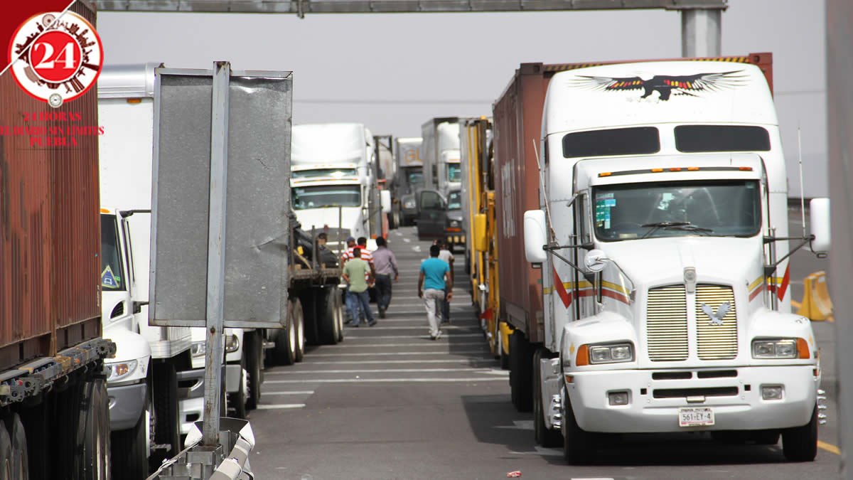 Paralizan accidentes la Puebla-Orizaba; muere menor de edad