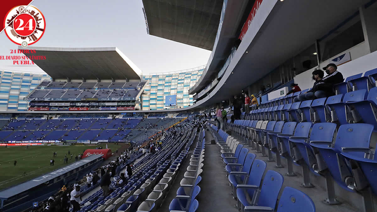 Consideran prohibir venta de alcohol en el estadio Cuauhtémoc