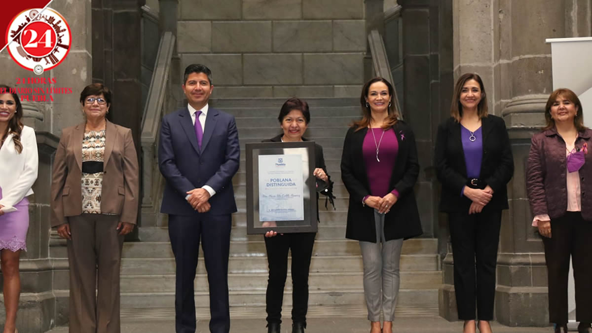 Reconoce ayuntamiento a Lilia Cedillo como “Poblana Distinguida”