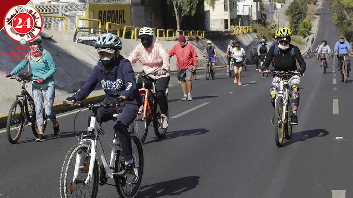 Utilizan familias poblanas la Vía Metropolitana para ejercitarse