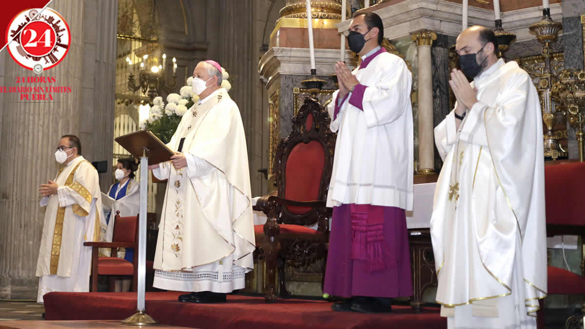 Oficia Monseñor Víctor Sánchez misa de la Cena del Señor en la Catedral