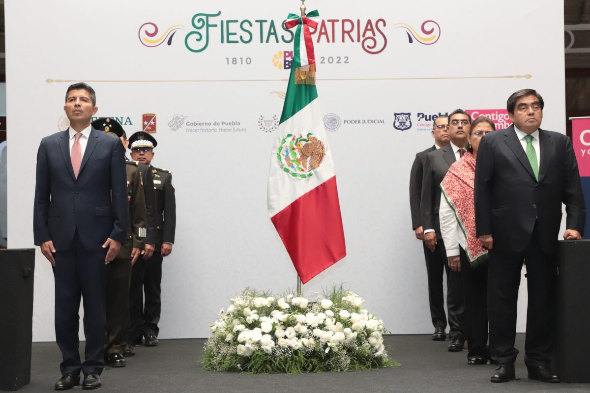 Encabeza Miguel Barbosa lectura de Bando Solemne por fiestas patrias