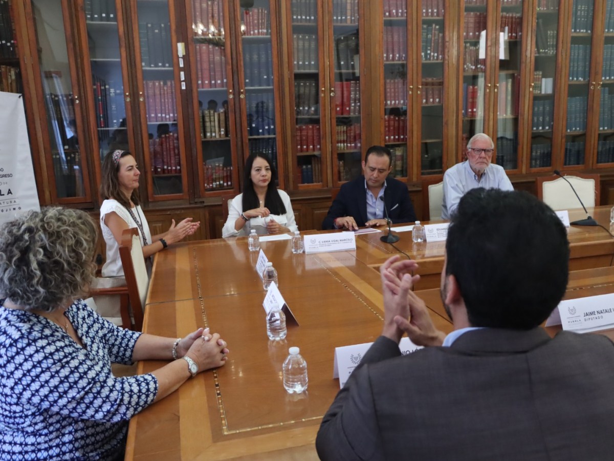 Firma LXI Legislatura convenio con Una Nueva Esperanza para la donación de tapitas de plástico