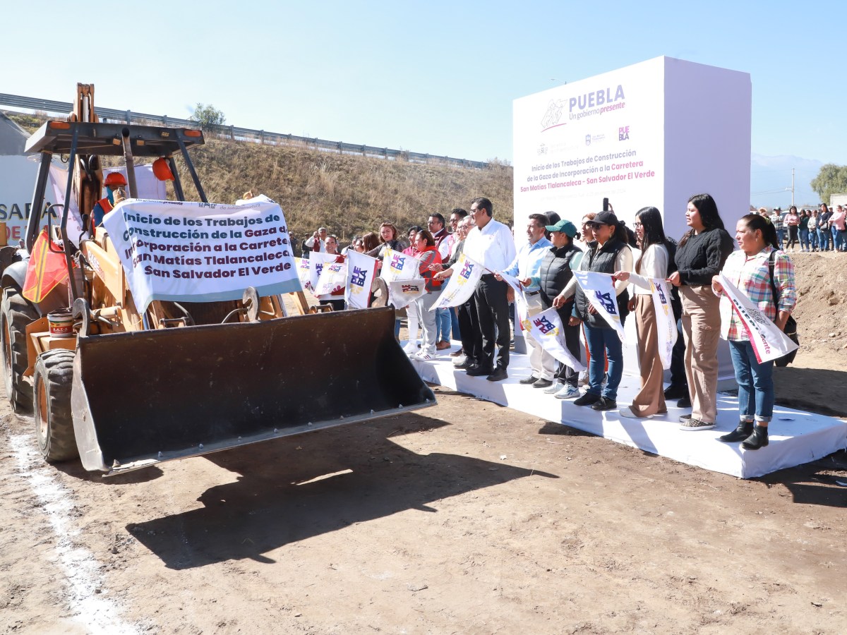 Sergio Salomón / inicio de obra en carretera Tlalancaleca-El Verde