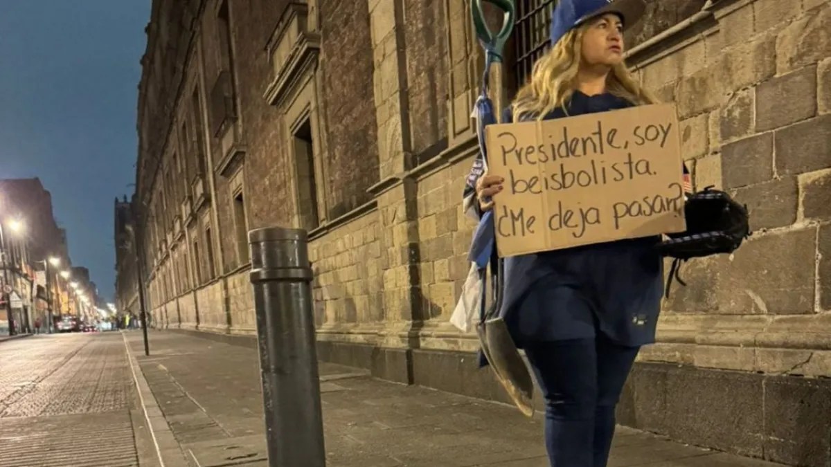 Foto: Quadratin | CERRADO. La madre buscadora de Sonora trató de ver al presidente Andrés Manuel López Obrador, sin éxito.