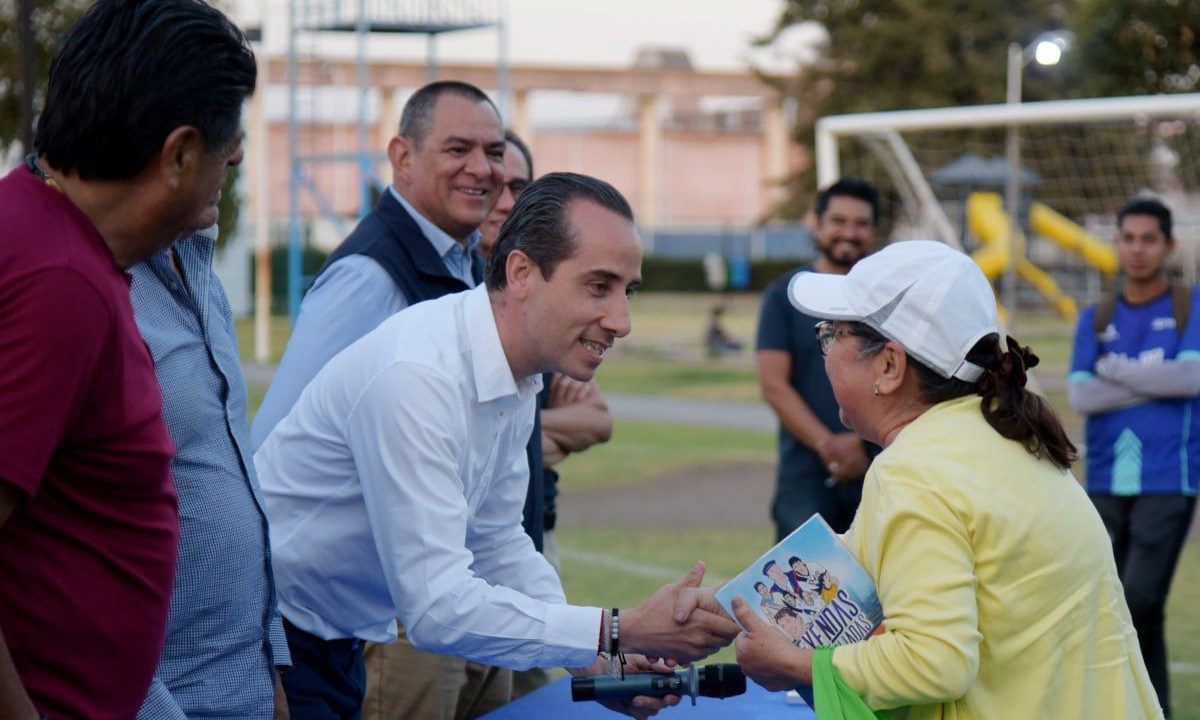 Mario Riestra /Libro Leyendas Enfranjadas