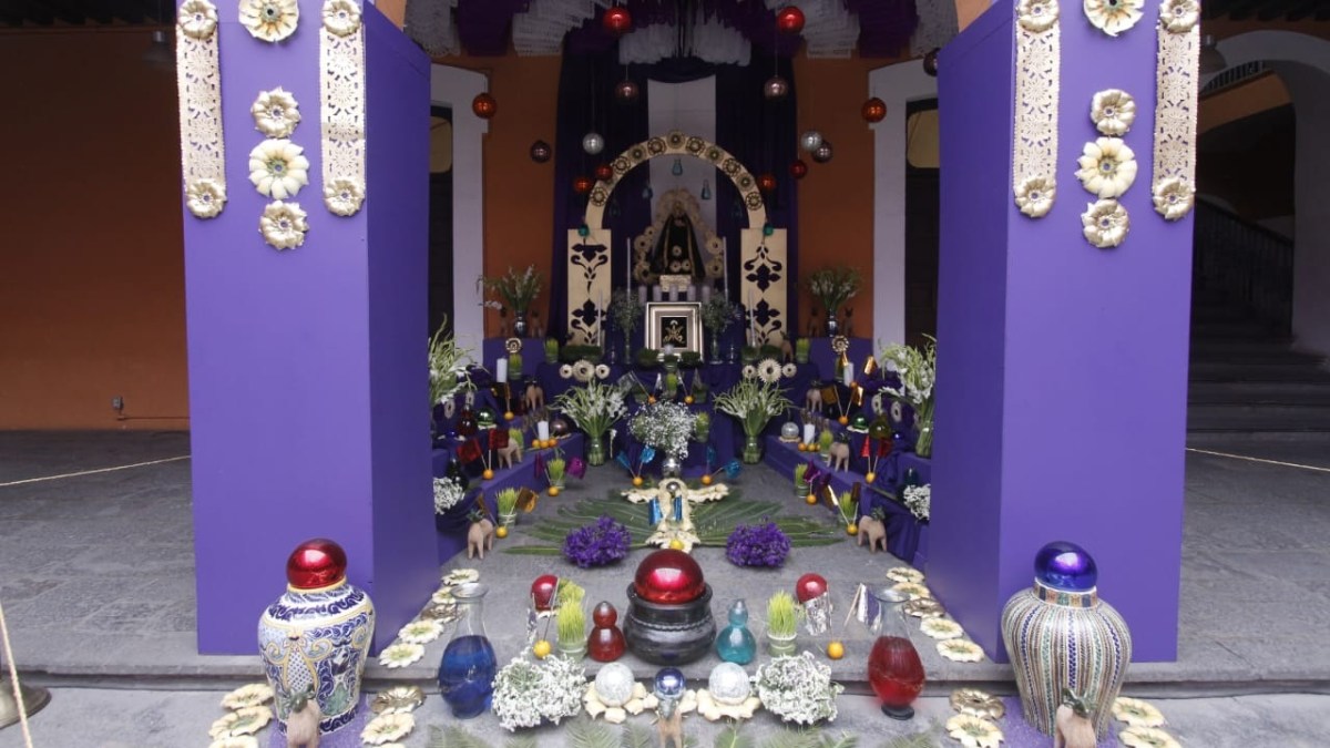 Altar de Dolores en la Casa de Cultura