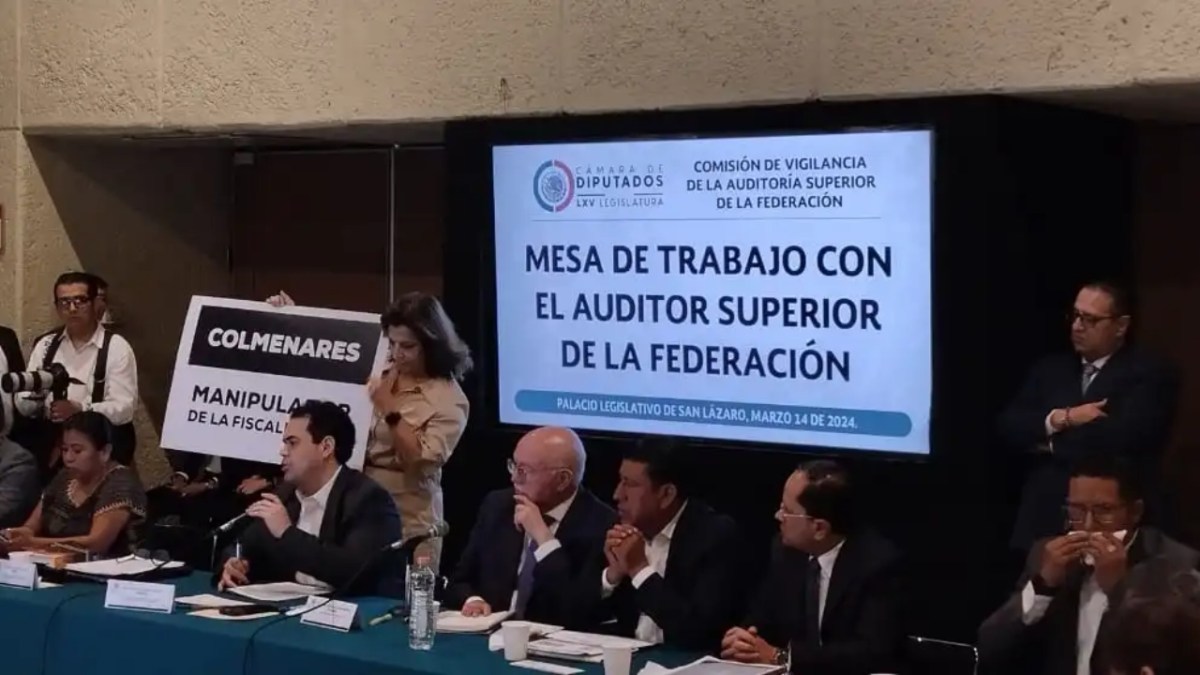 Tunden a Auditor superior de la federación