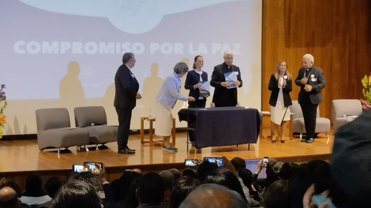 Claudia Sheinbaum firmó los compromisos de la Conferencia del Episcopado Mexicano