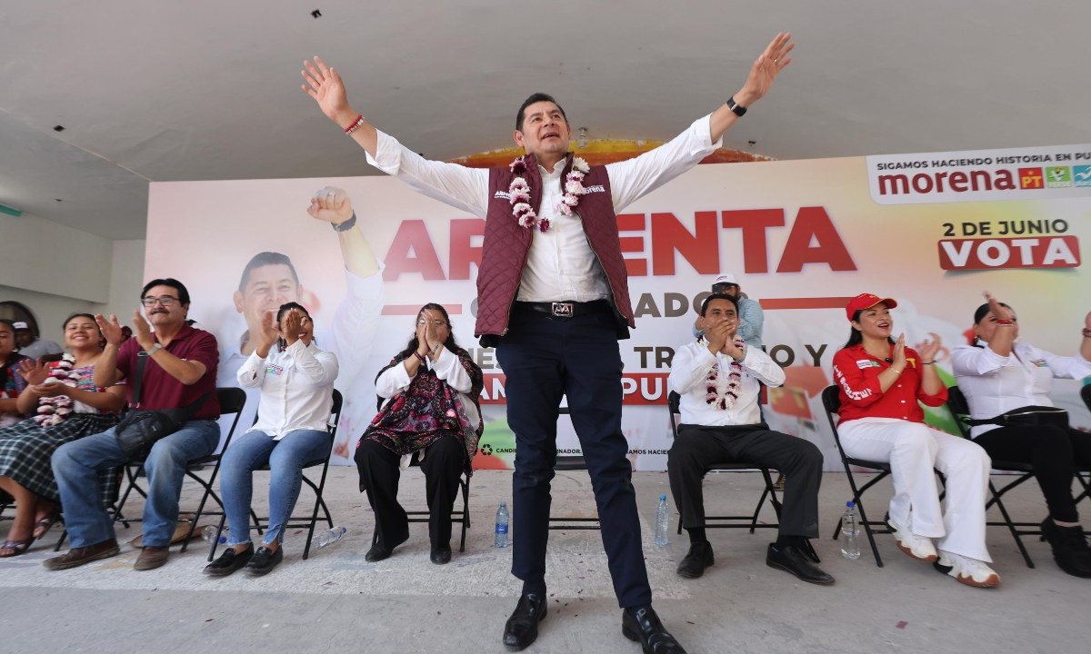 Alejandro Armenta Mier /En Tehuacán