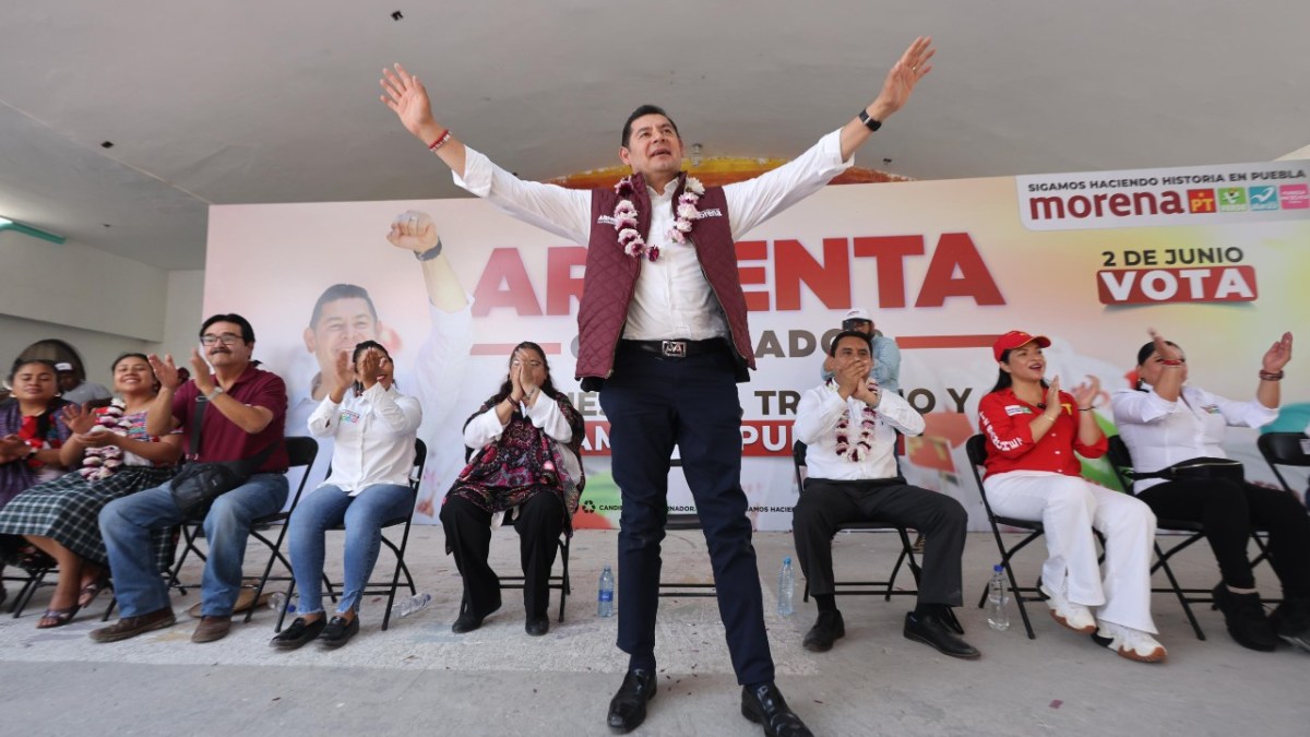 Alejandro Armenta Mier /En Tehuacán