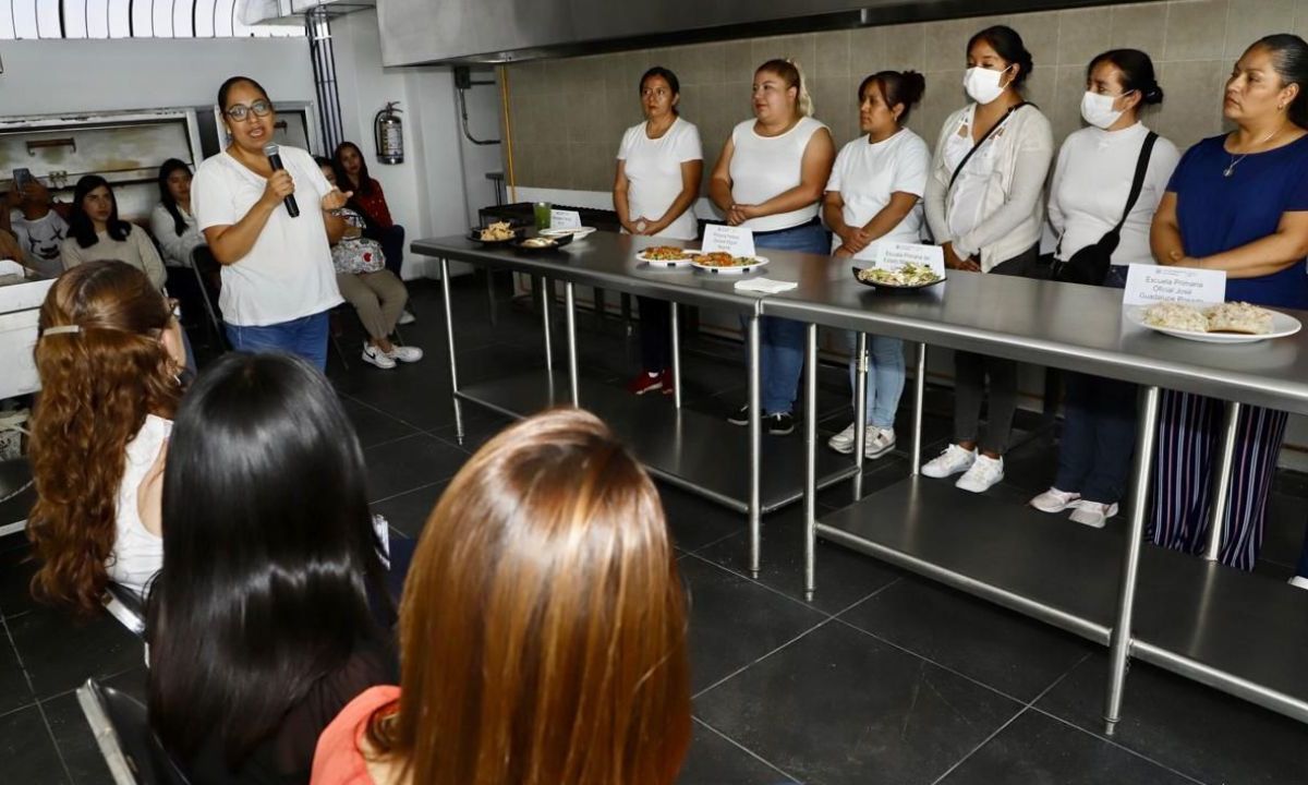 SMDIF presenta muestra gastronómica “El Amor de Mamá Nutre”