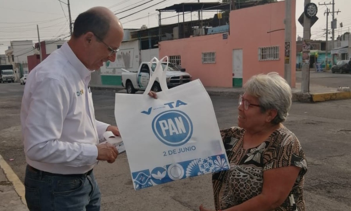 Ale Cañedo ha impulsado el nombre de Puebla, destacando su cultura, tradiciones y valores, convirtiéndose en un embajador de la ciudad. | Foto: Especial