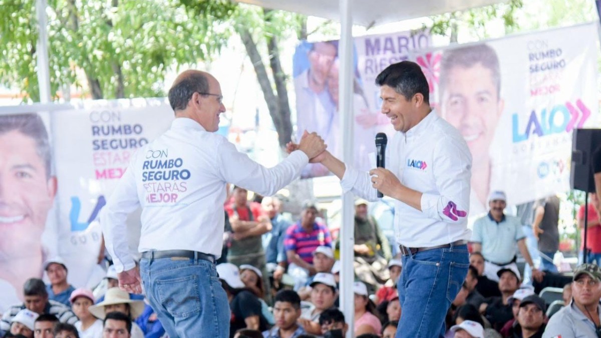 Durante su recorrido por las diferentes colonias del distrito, Ale Cañedo ha recibido muestras de apoyo y cariño por parte de los poblanos | Foto: Especial