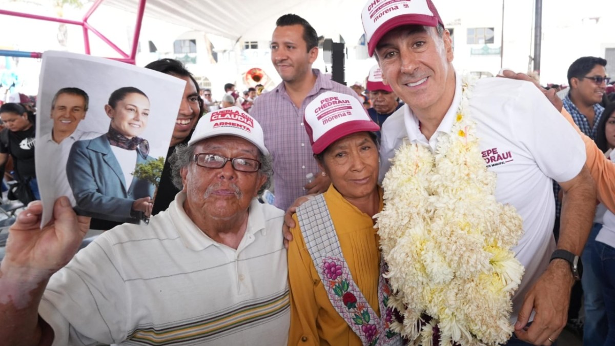 Vecinas y vecinos de esta Junta Auxiliar arroparon al candidato a la Presidencia Municipal de Puebla, Pepe Chedraui | Foto: Especial