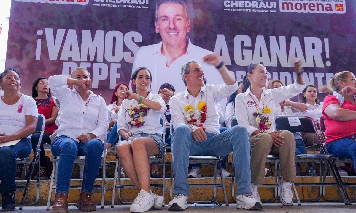 Pepe Chedraui reiteró su compromiso con las y los poblanos de trabajar por las y los poblanos desde el Ayuntamiento para dotar de servicios públicos | Foto: Especial