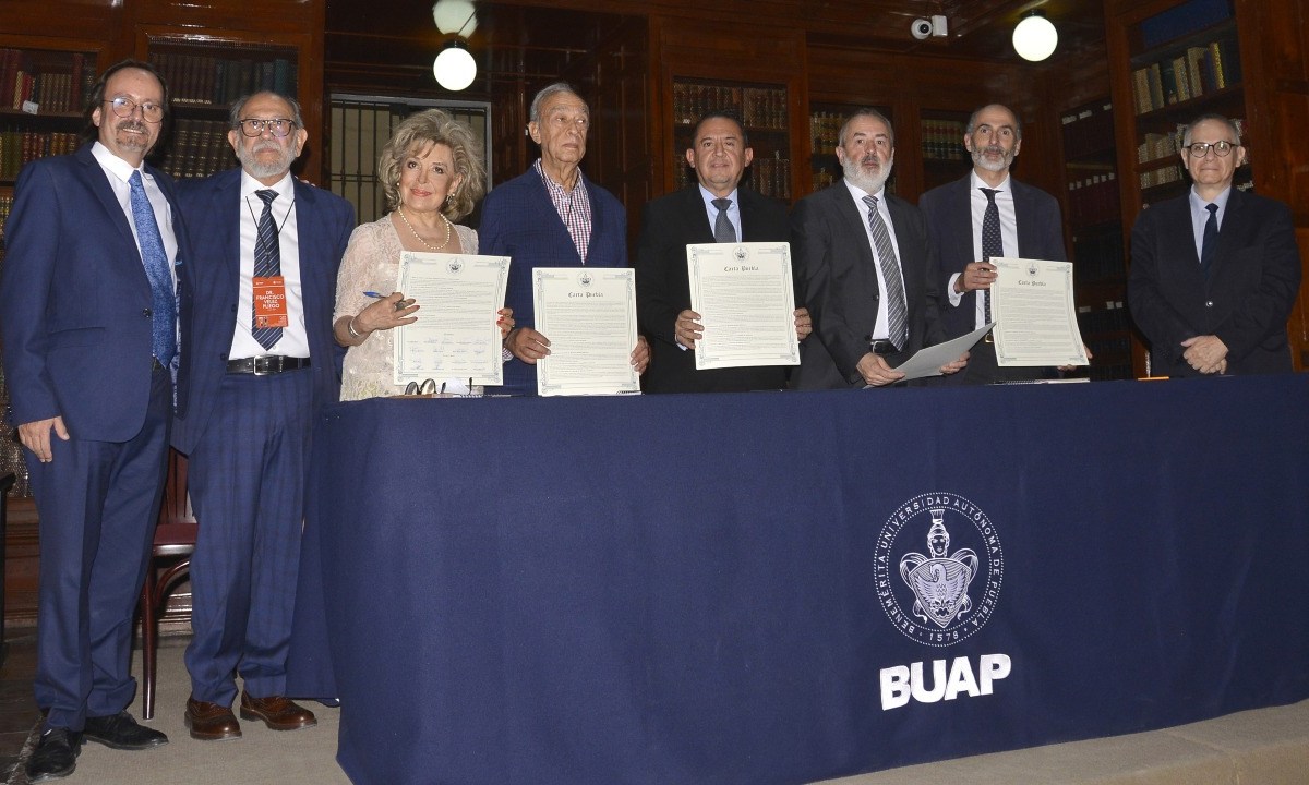 Durante la clausura del II taller “Las universidades frente a los retos de estudio, conservación y restauración de los bienes históricos y culturales de la Unesco | Foto: Especial