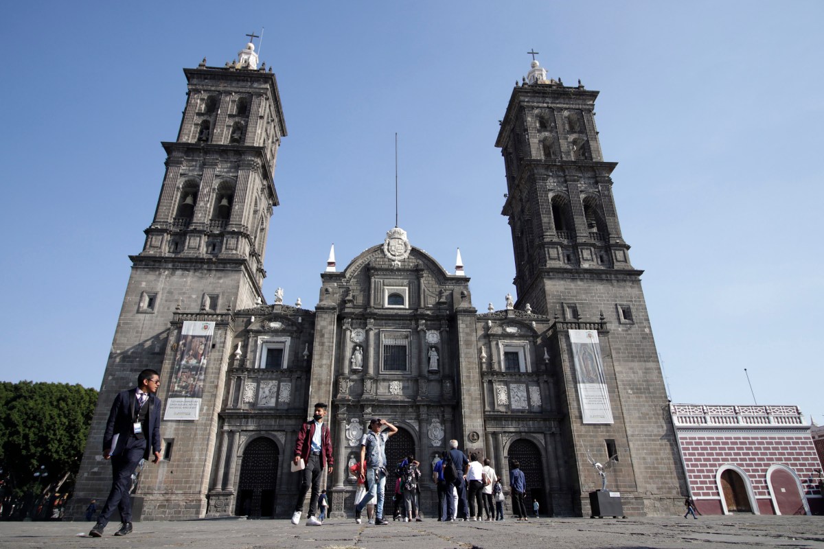 La Arquidiócesis de Puebla ha expresado su firme rechazo a la iniciativa presentada por diputados locales para despenalizar el aborto hasta las 12 semanas de gestación.