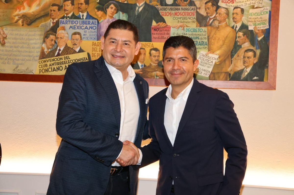 Alejandro Armenta Mier, gobernador electo de Puebla, se reunió este lunes con el ex candidato panista Eduardo Rivera Pérez.