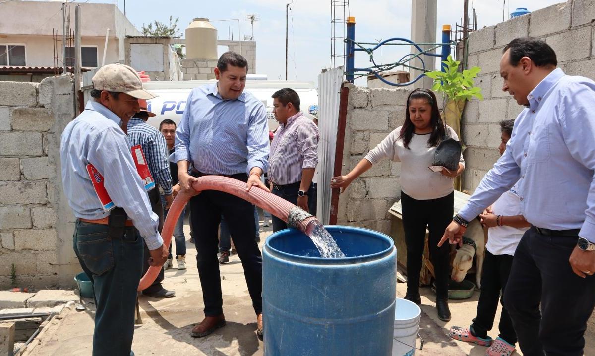 Con el objetivo de abordar de manera integral la escasez de agua en el estado y garantizar el acceso al vital liquido a la población como un derecho humano, Alejandro Armenta, gobernador electo de Puebla, impulsará el Plan Hídrico Integral que se llevará a cabo durante los primeros 100 días de su gobierno.