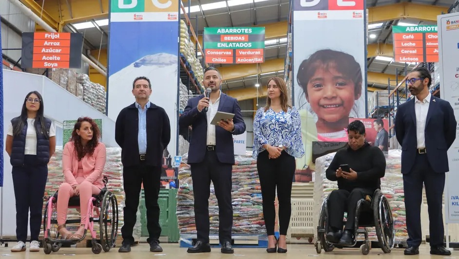 La capital poblana recibirá una inversión de cinco millones de pesos para fortalecer el programa “Puebla Comparte”, que tiene como objetivo el combate al hambre y la desnutrición, brindando apoyos a más de 54 mil familias en situación de pobreza extrema que habitan en la ciudad.