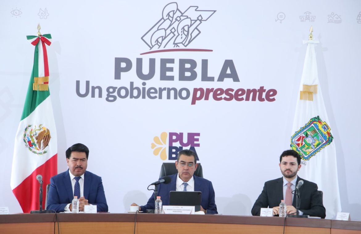 En conferencia de prensa el Gobernador Sergio Salomón destacó el sólido crecimiento económico de Puebla durante el primer semestre de 2024, resultando el impacto positivo de las políticas implementadas.